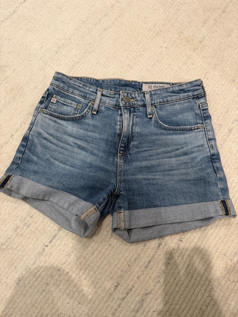 Agolde The Hailey shorts size 25